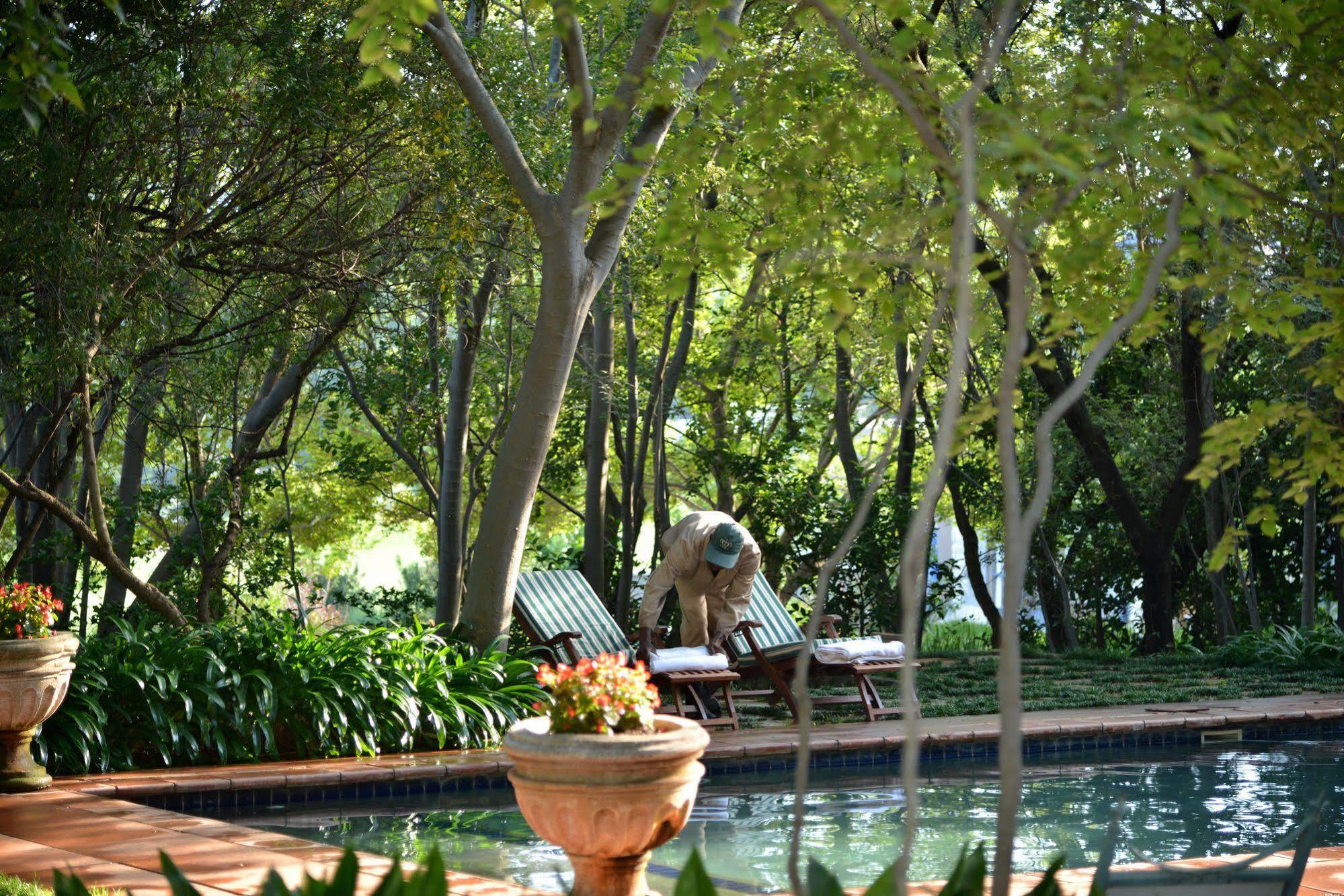 De Hoek Country Hotel Magaliesburg Dış mekan fotoğraf
